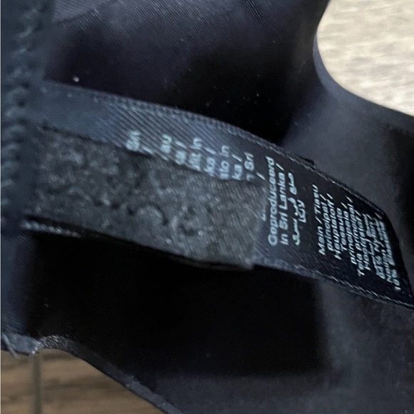 SKIMS Balconette Push Up Bra - Picture 5 of 8